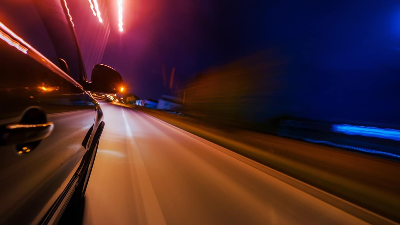Si no ves bien de noche, ten precaución si conduces