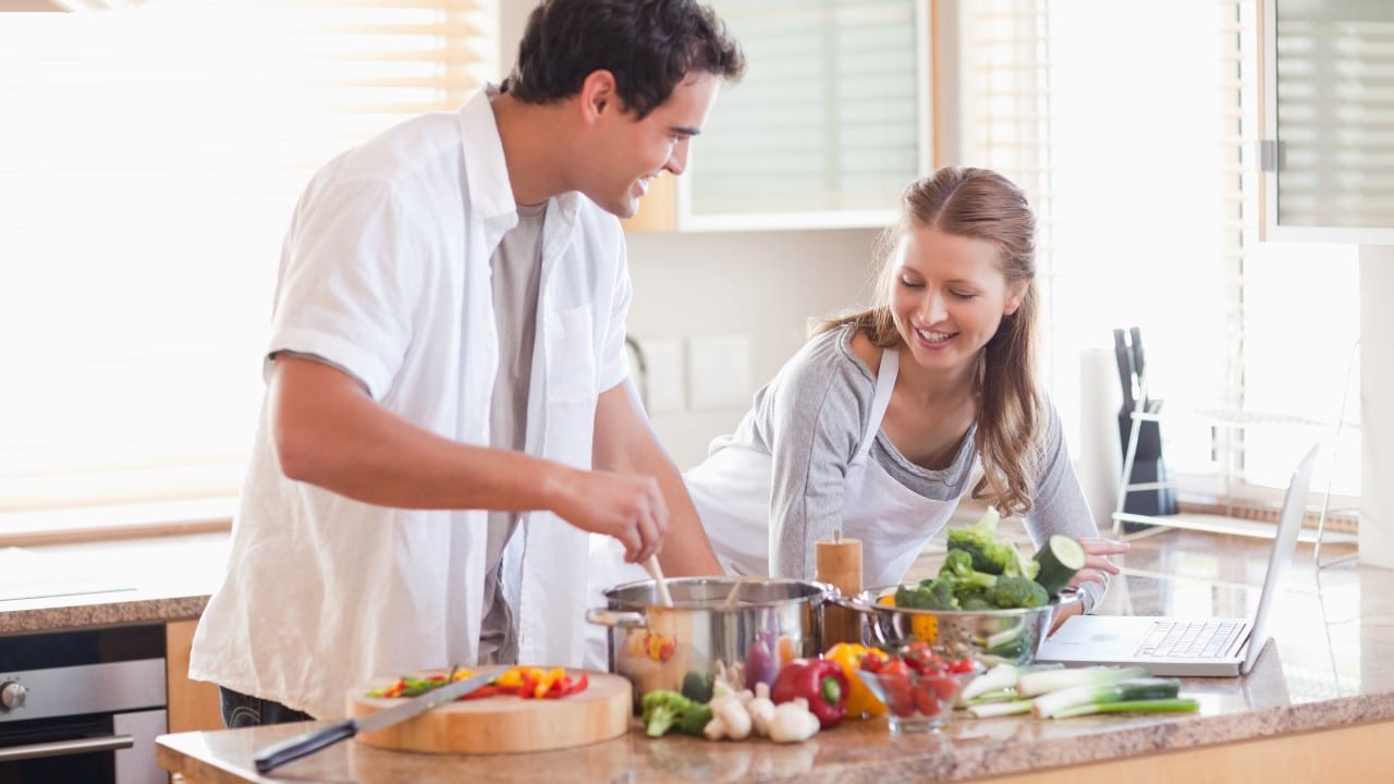 En cuestión de alimentos, es mejor precaver: 8 consejos para ganar en salud