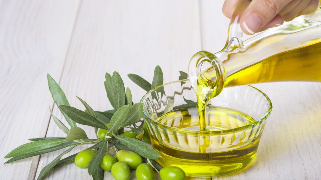 El aceite de oliva, nutrición para tus ojos
