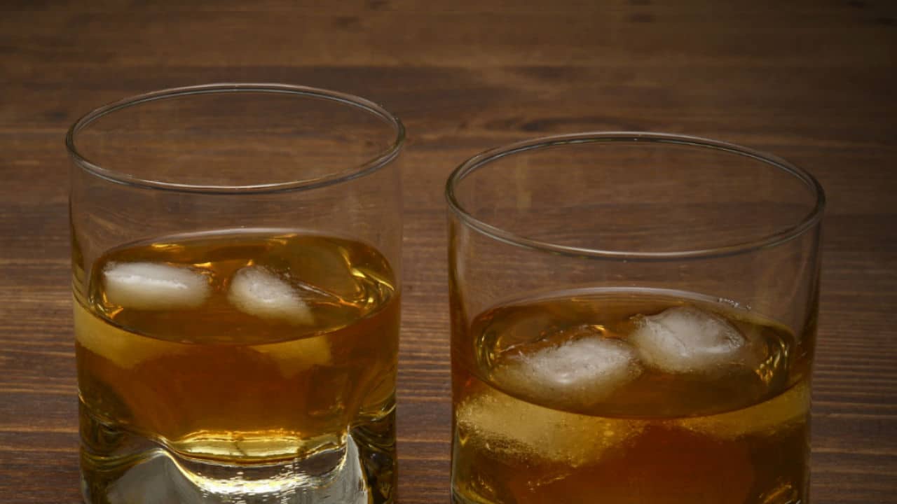 Vasos con alcohol