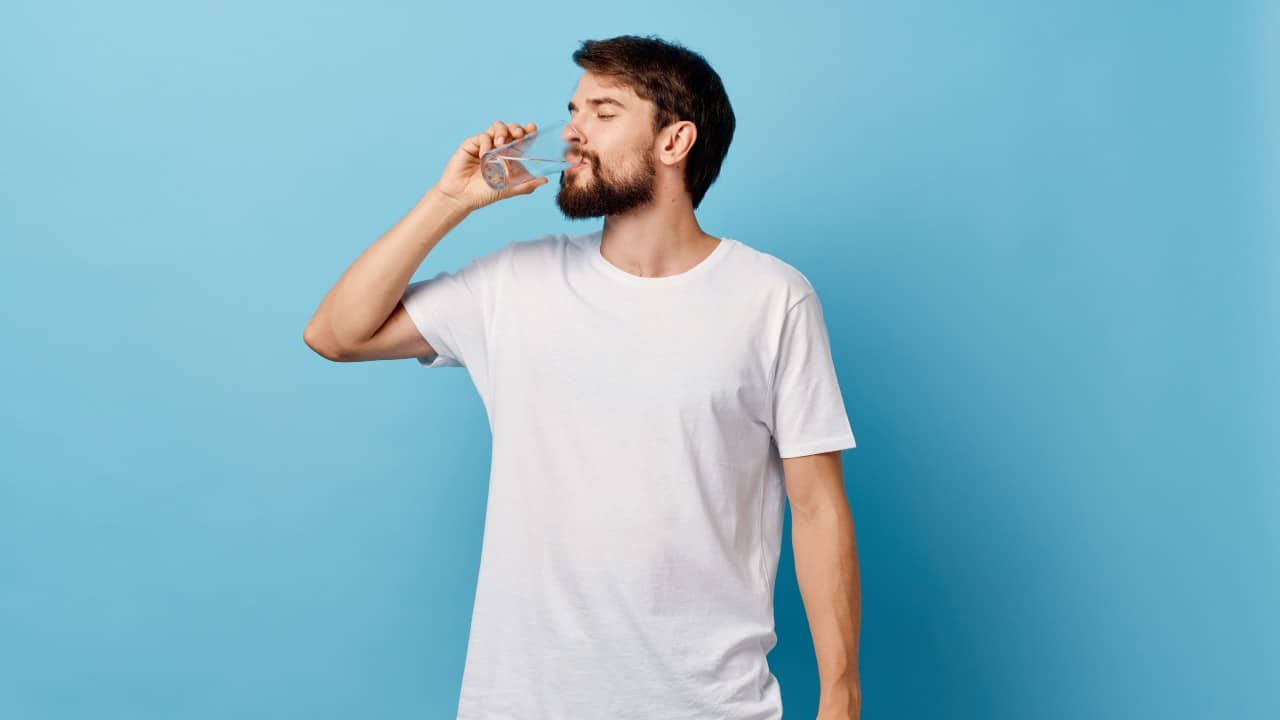 Los diferentes tipos de agua y sus beneficios y riesgos para la salud