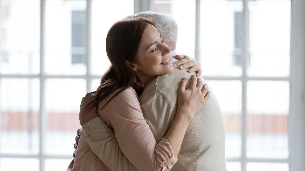 Sentirse solo aumenta el riesgo de sufrir Alzheimer