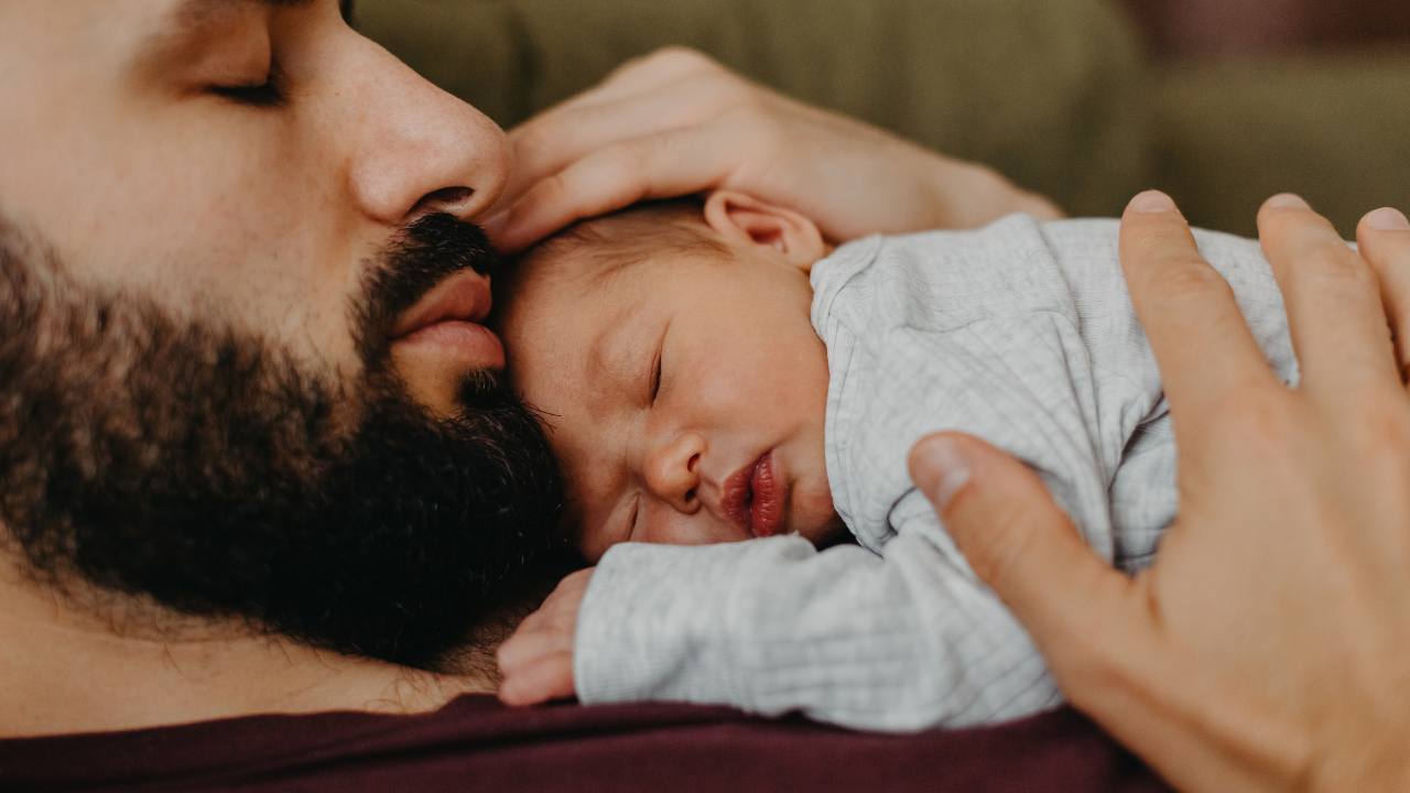 ¿Tu hijo acaba de nacer?, si eres papá lee esto