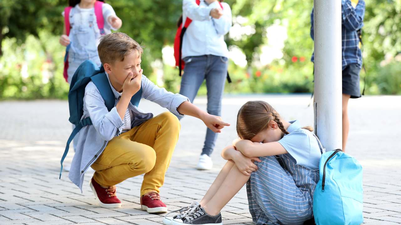 ¿Cómo podemos ayudar a nuestros hijos ante el acoso escolar (bullying)?