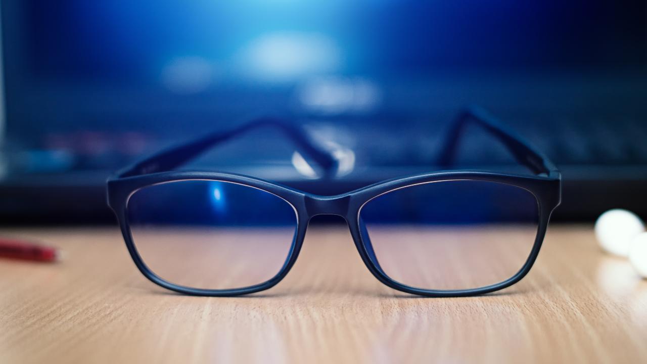 Las gafas o lentes con filtro de luz azul ¿realmente funcionan?