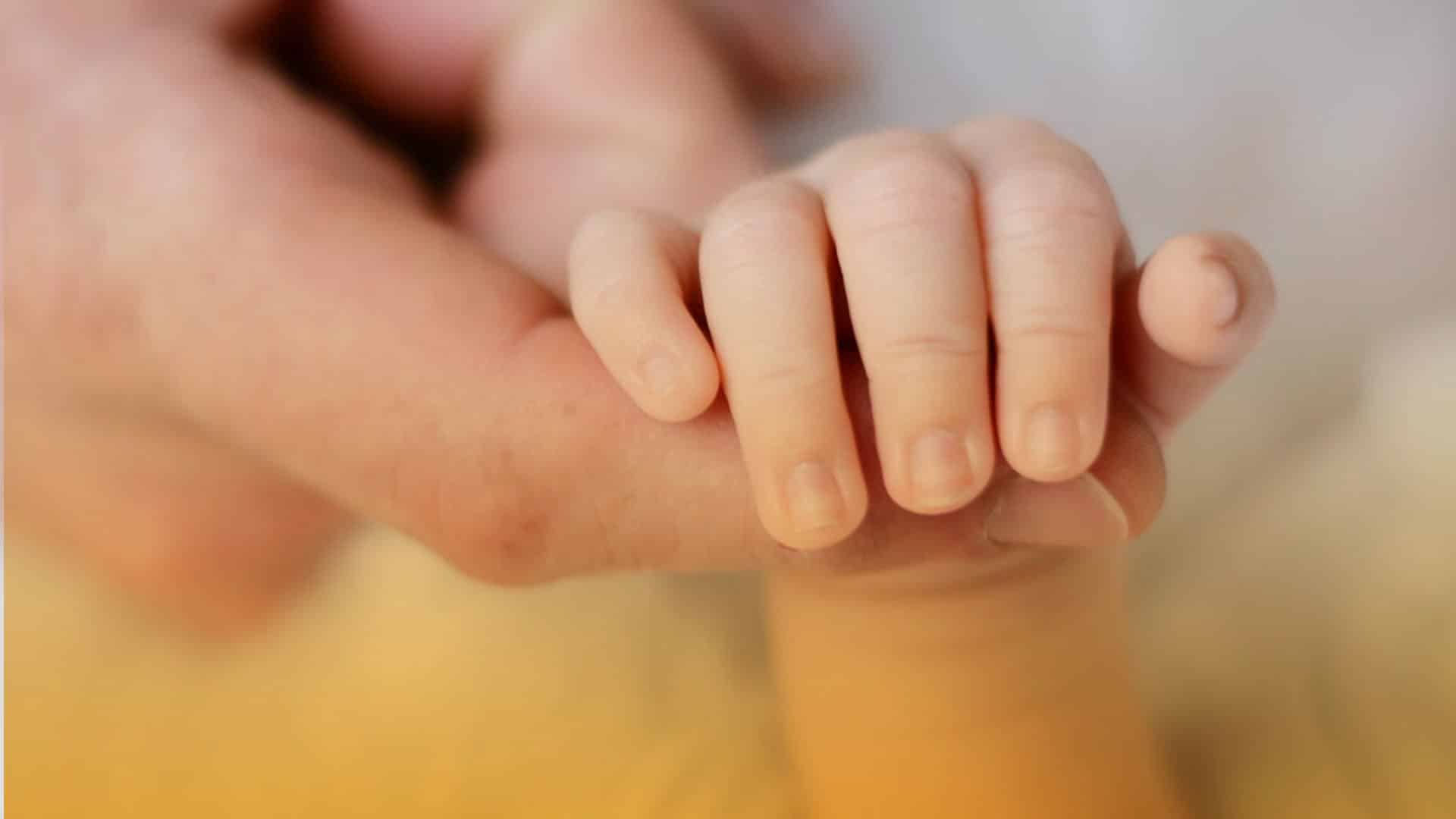 Crecimiento y metabolismo en bebés con bajo peso al nacer