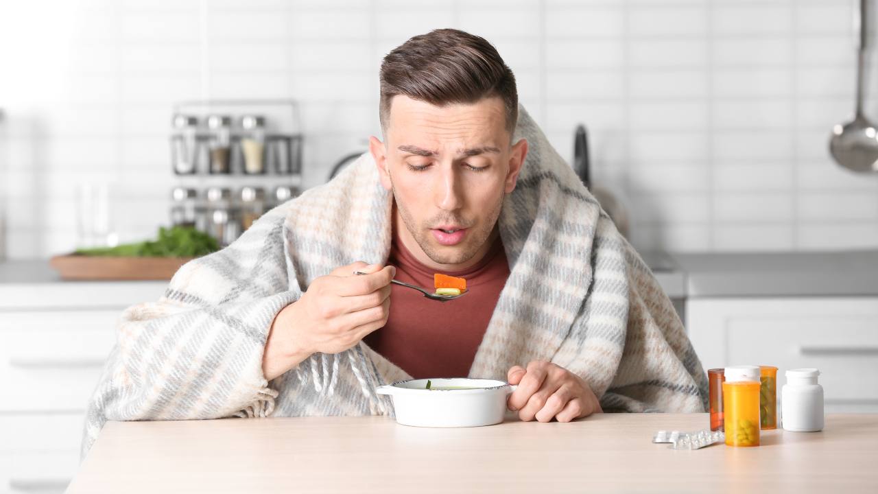 ¿Ayuda realmente el caldo de la abuela cuando estás resfriado?