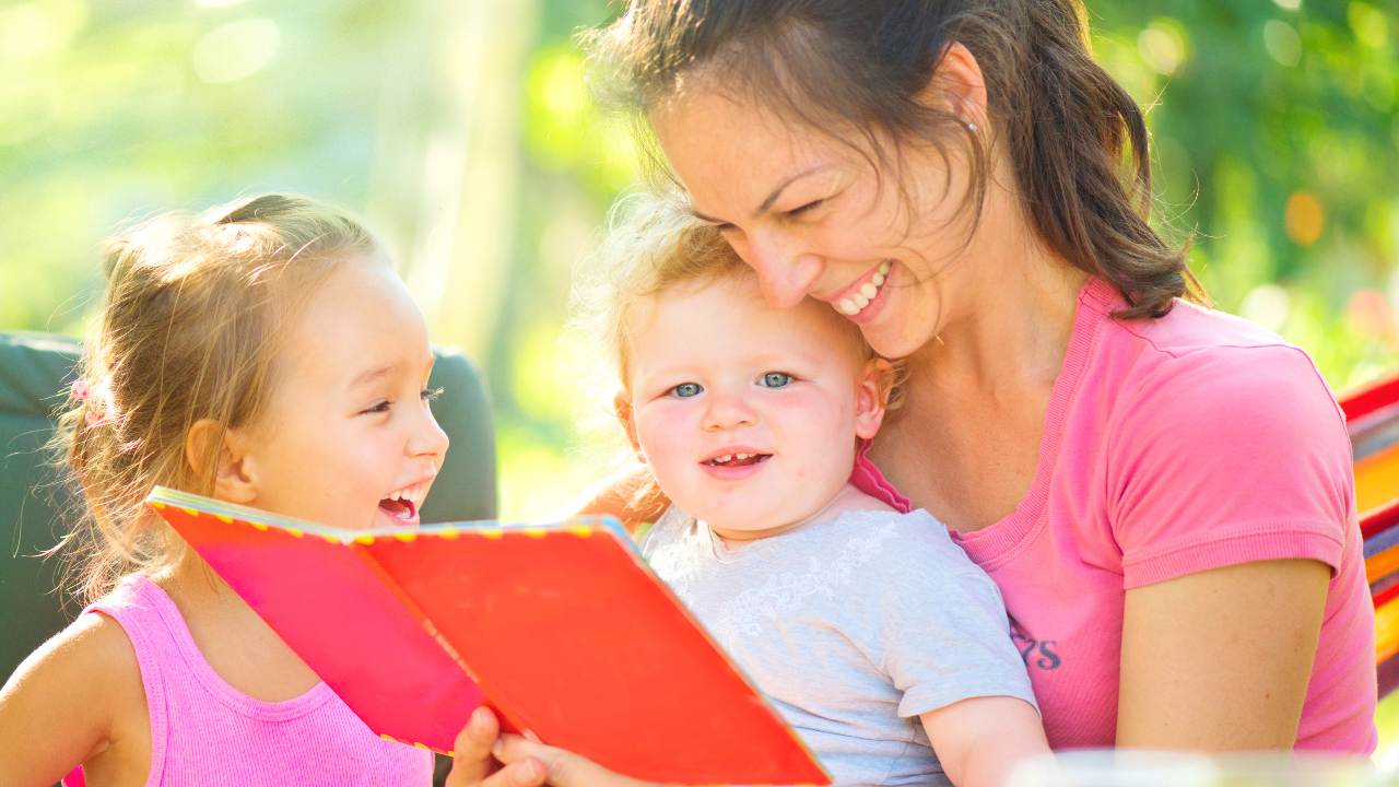 La importancia de leer en voz alta a tu hijo desde bebé