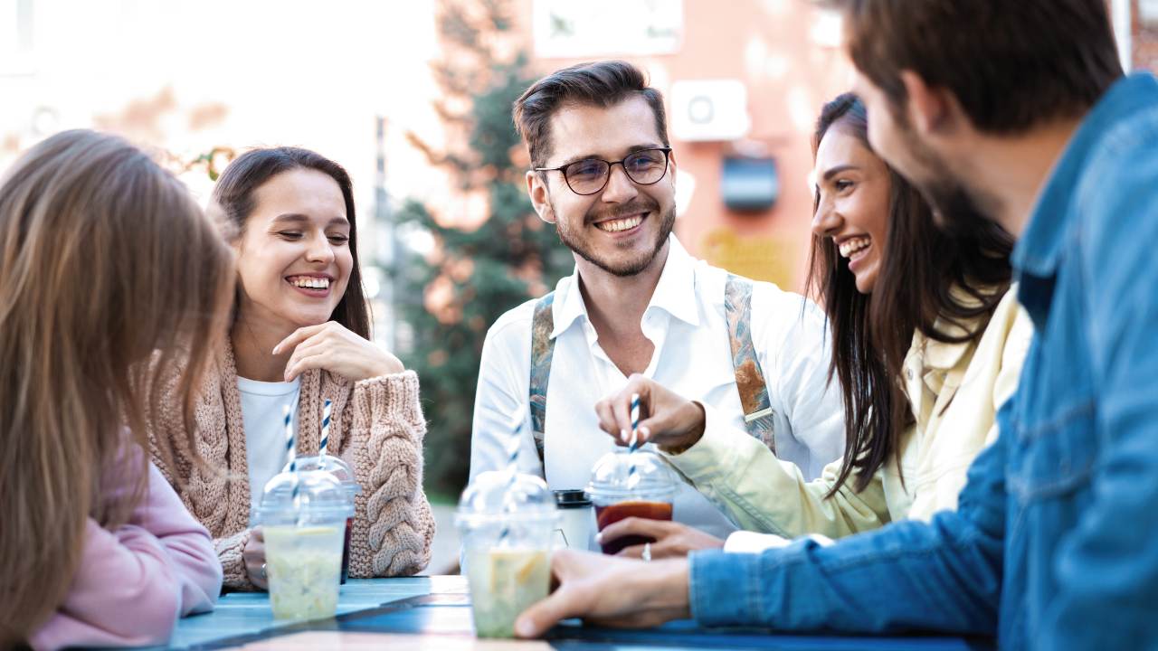 Amigos: Tu mejor medicina para una vida feliz