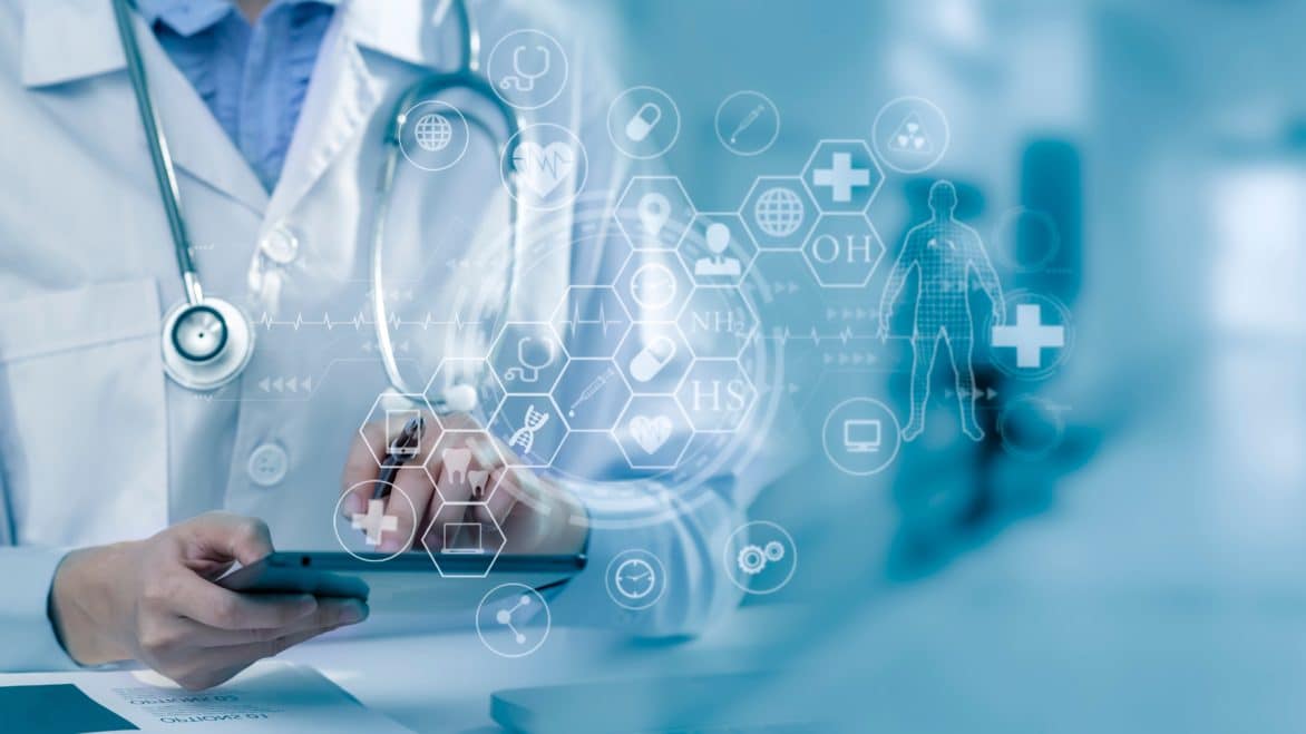 El poder de los datos biomédicos transformando la medicina personalizada.