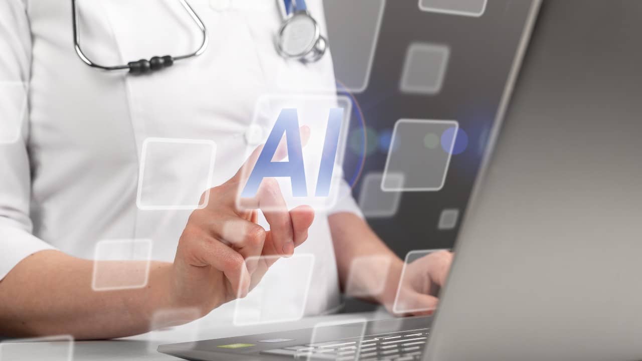Chatbots de IA en medicina transformando la atención médica.