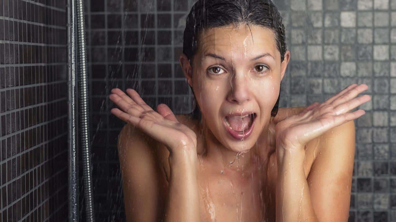 Ducha de agua fría y salud: mitos y realidades.