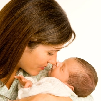 El vómito y tu bebé… ¿cuándo debes preocuparte?