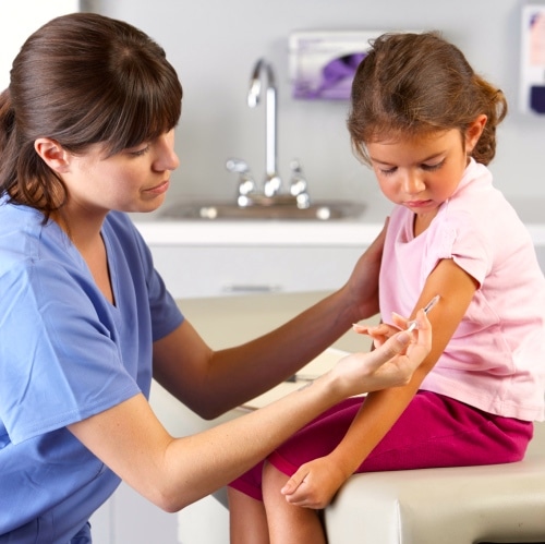 Los nuevos brotes de enfermedades infecciosas que se consideraban erradicadas o bajo control… ¿a qué se deben?