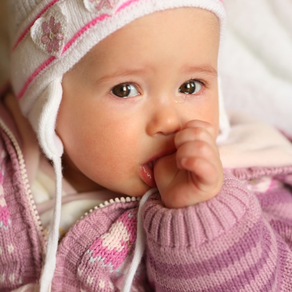 Darles antibióticos a los bebes puede causarles obesidad en un futuro