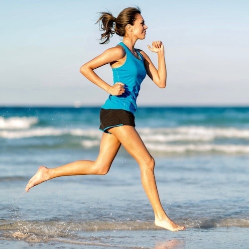 correr descalzo