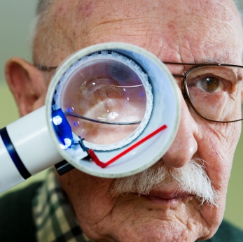 Nuevo estudio muestra alternativa para “entrenar” los ojos ante la pérdida de la visión por degeneración macular