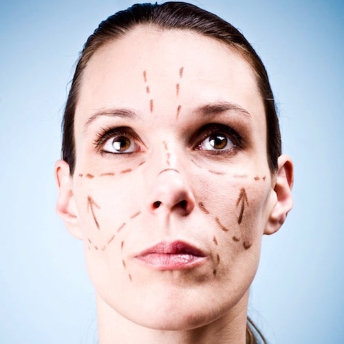 ¿Qué es un estiramiento facial?